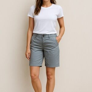 Dockers Women’s Khaki Shorts Gray Size 12